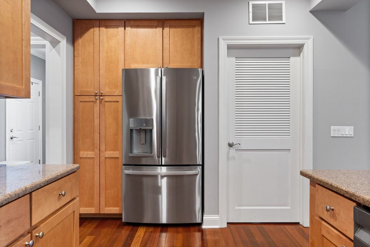 1056 W Lawrence Ave #2C - Photo 5 of 20