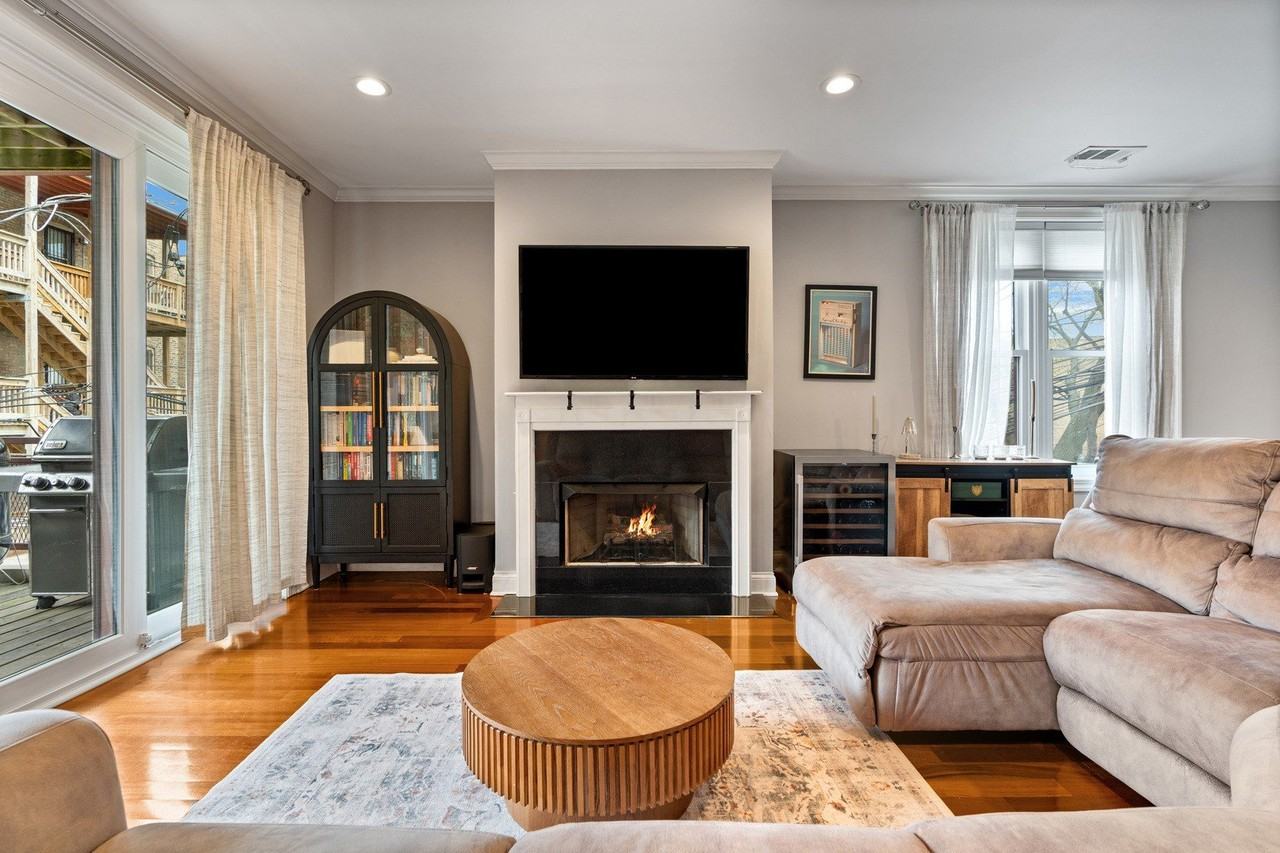 1056 W Lawrence Ave #2C - Photo 7 of 20