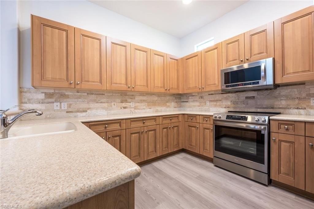 10800 Fieldfair Dr - Photo 6 of 26
