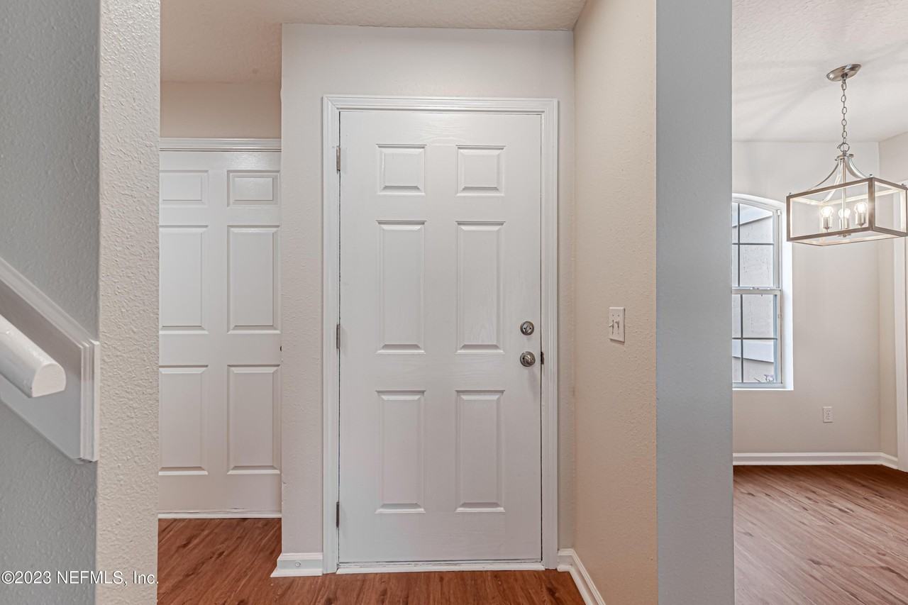 2315 Wood Hollow Ln #C - Photo 5 of 29