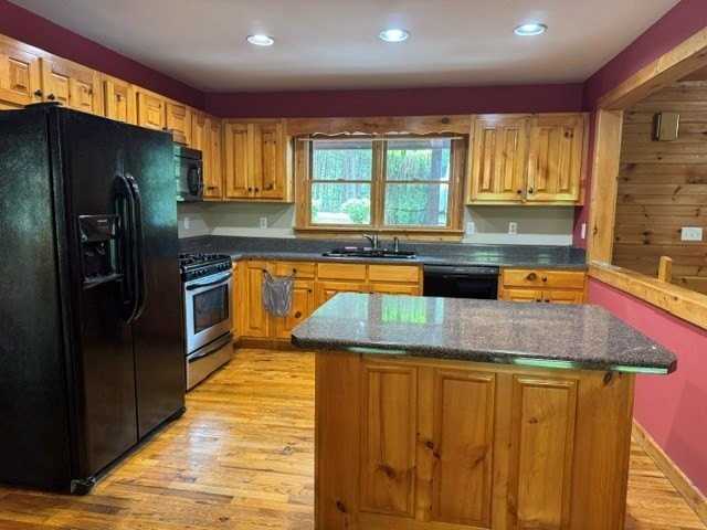 690 Oak Ridge Rd - Photo 4 of 24