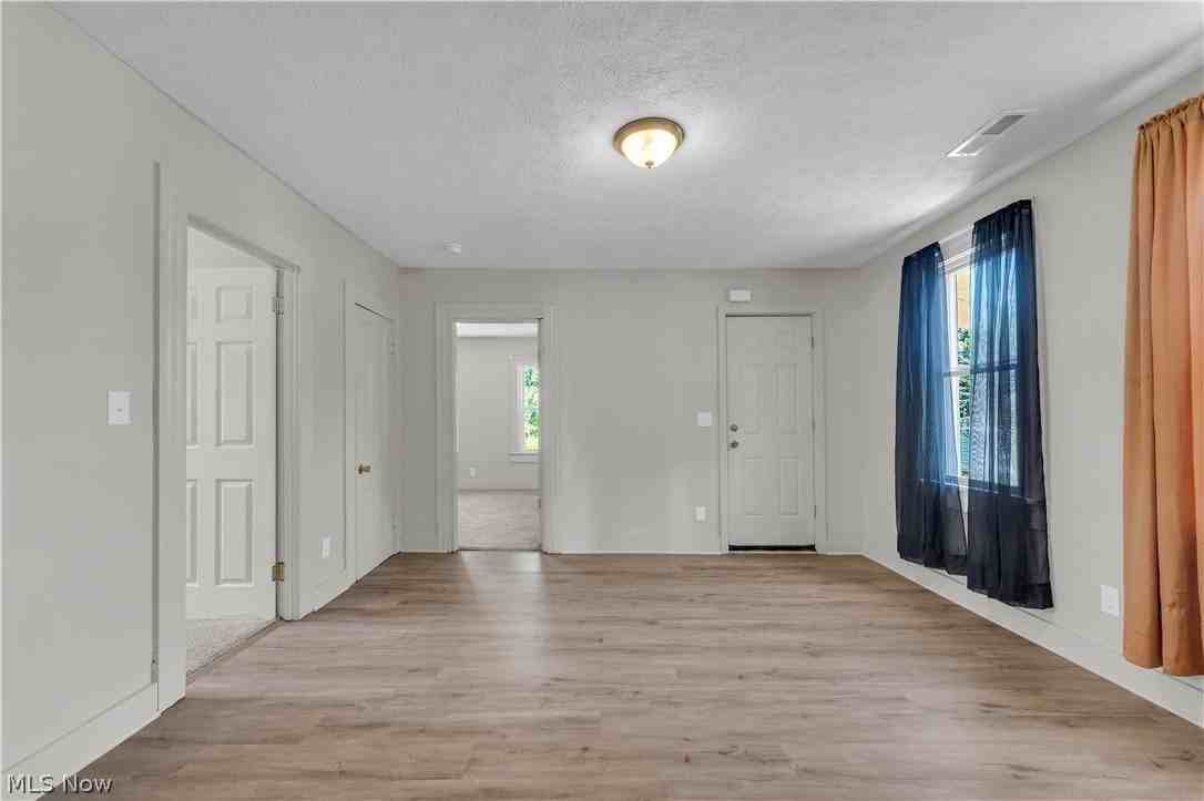3187 W 44th St #2UP - Photo 4 of 25