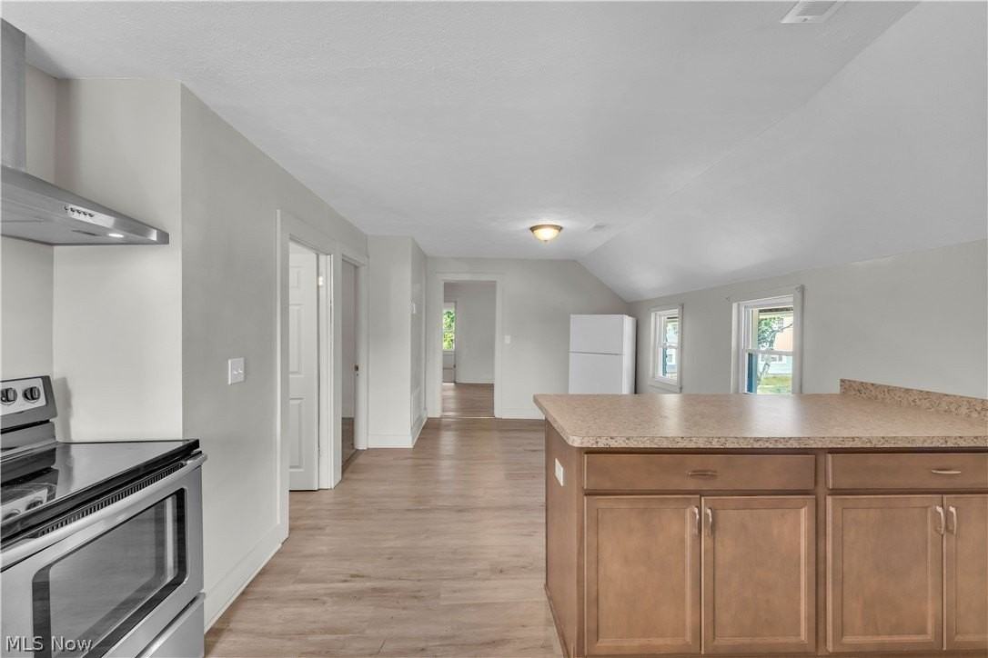 3187 W 44th St #2UP - Photo 7 of 25