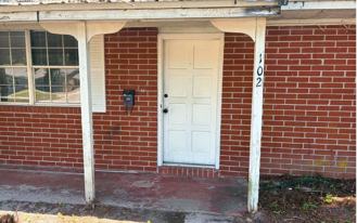 1061 SW MCFARLANE 102 - Photo 1 of 1