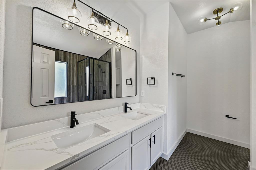 919 Flanagan Dr #1 - Photo 7 of 10