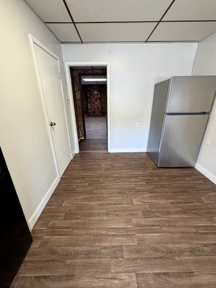 107 W Main St #A - Photo 5 of 14
