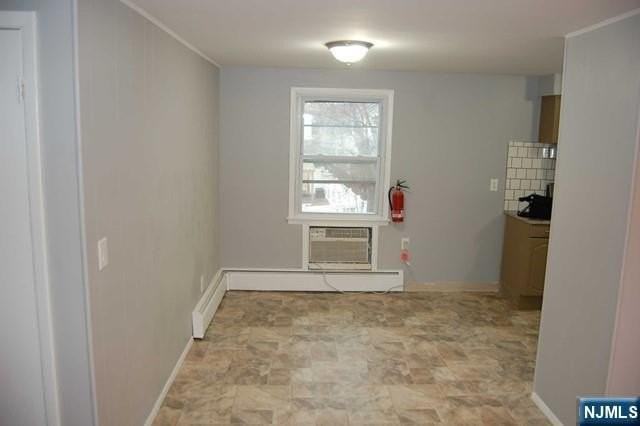420 Kipp Ave - Photo 4 of 10