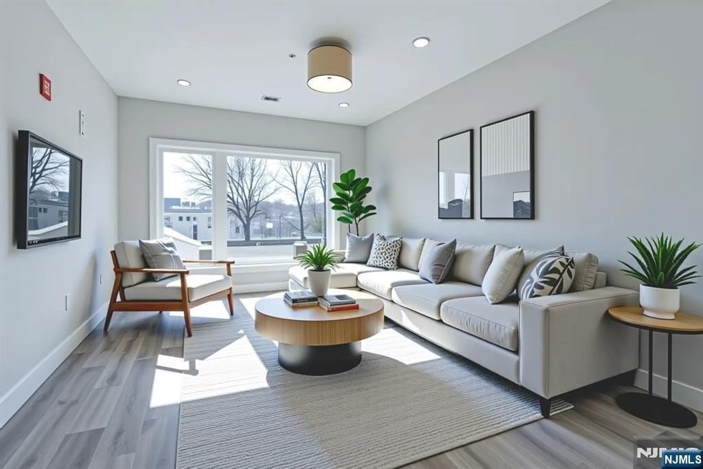 387 Park St #302 - Photo 4 of 6