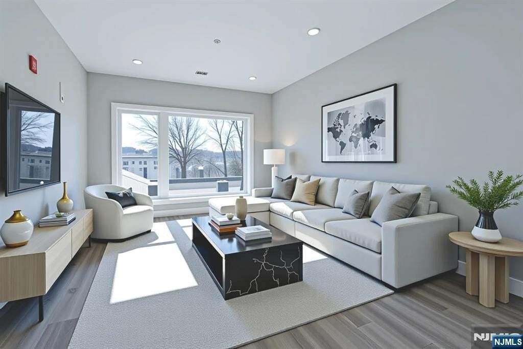 387 Park St #302 - Photo 6 of 6