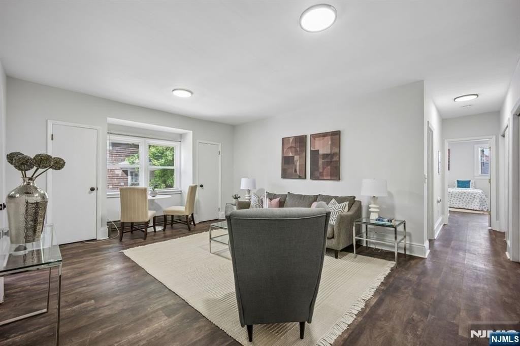 44 Gates Ave #2 - Photo 6 of 24