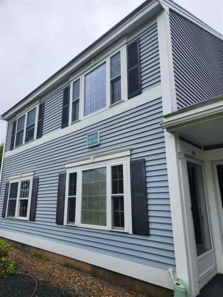 605 Springbrook Cir - Photo 2 of 12
