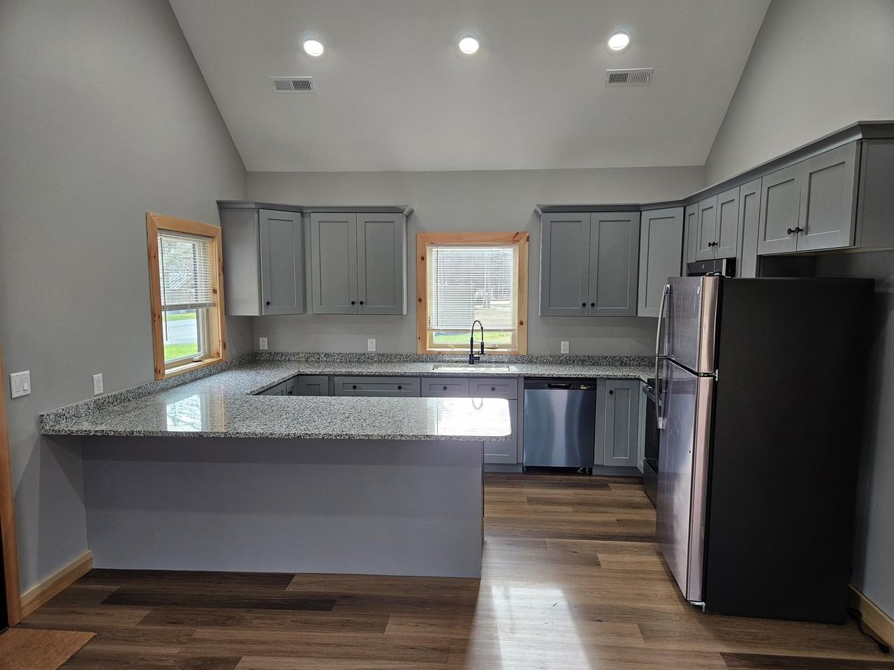 23 Steele Dr #23 - Photo 5 of 21