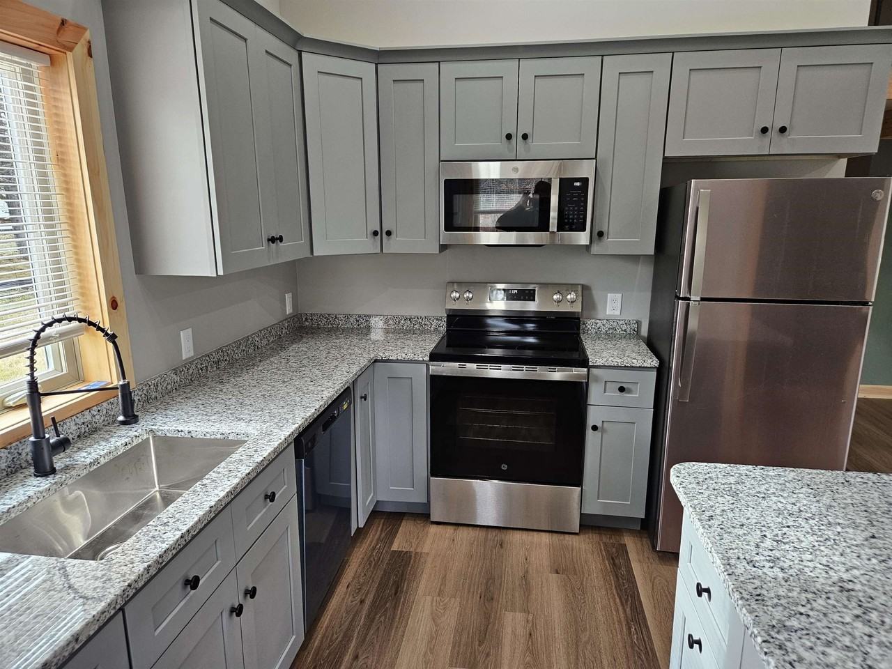 23 Steele Dr #23 - Photo 7 of 21