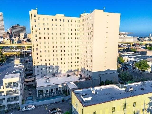 1205 Saint Charles Ave #1308