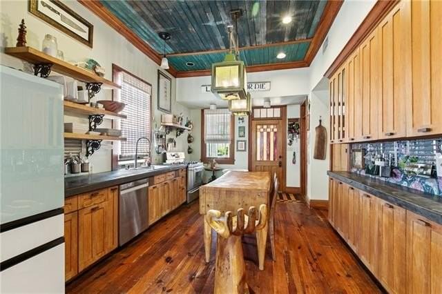 6333 Annunciation St - Photo 3 of 22