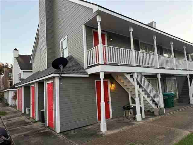 608 Rue Saint Martin #B - Photo 2 of 17