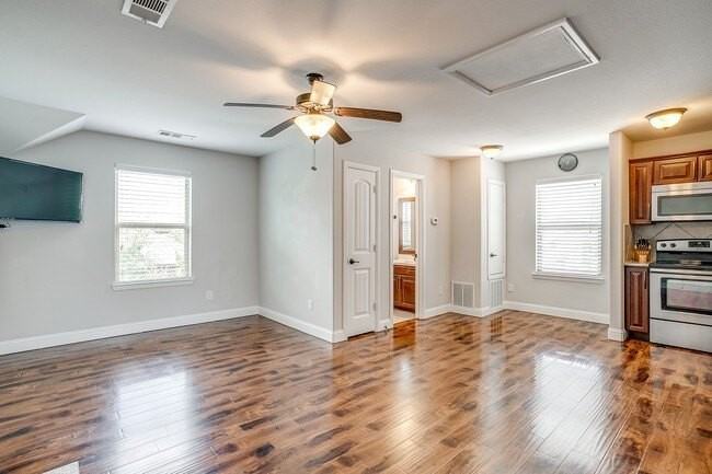 4203 Aspen Grove Ct - Photo 7 of 18