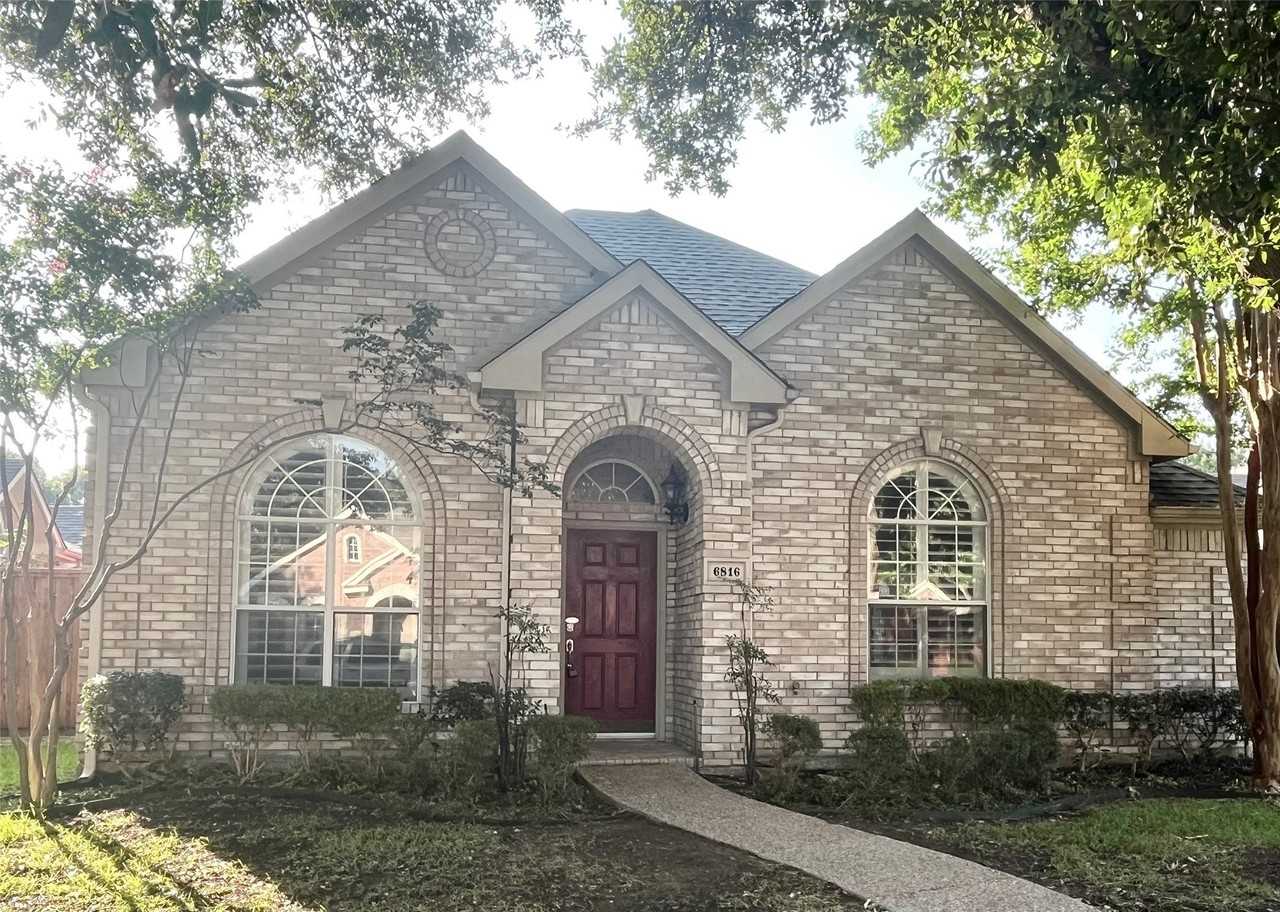 6816 Forest Hills Dr - Photo 3 of 33