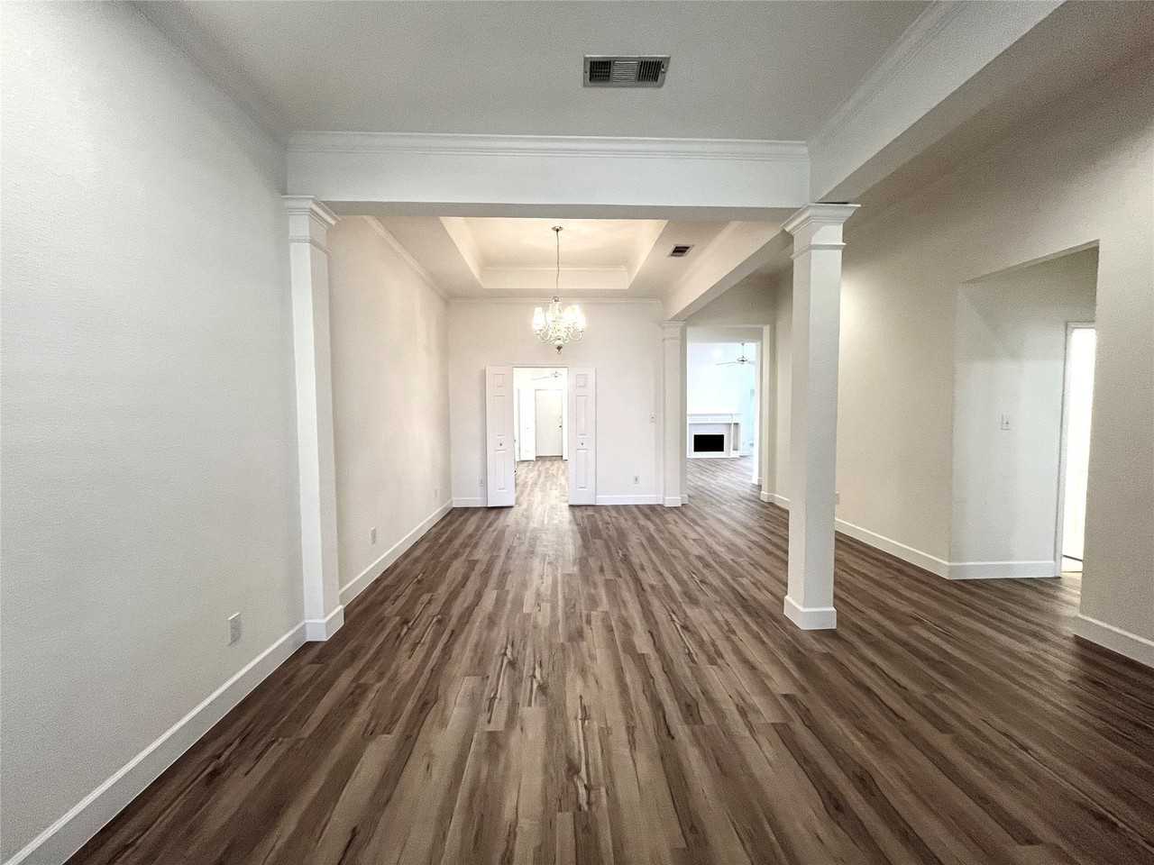 6816 Forest Hills Dr - Photo 4 of 33