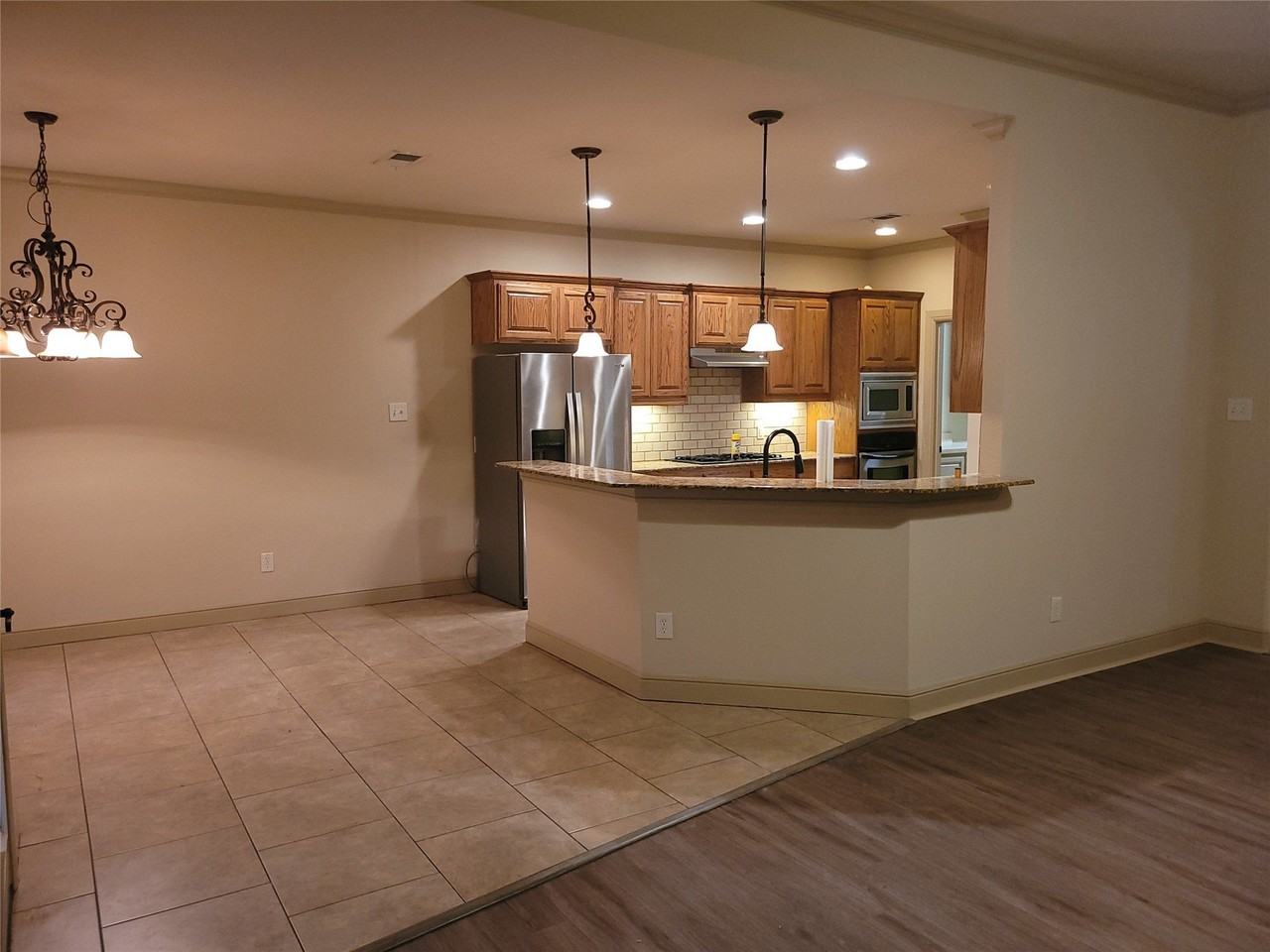 5130 Southpoint Dr - Photo 4 of 31