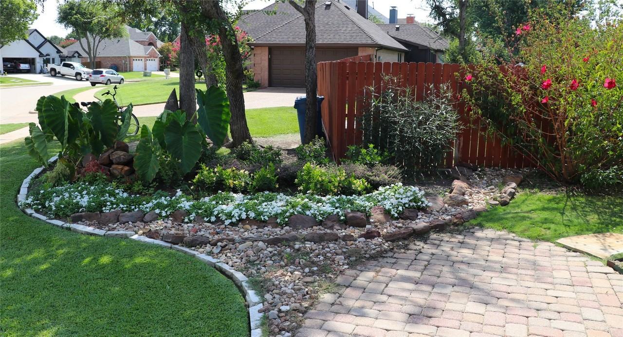 326 Saddle Tree Trl - Photo 3 of 36