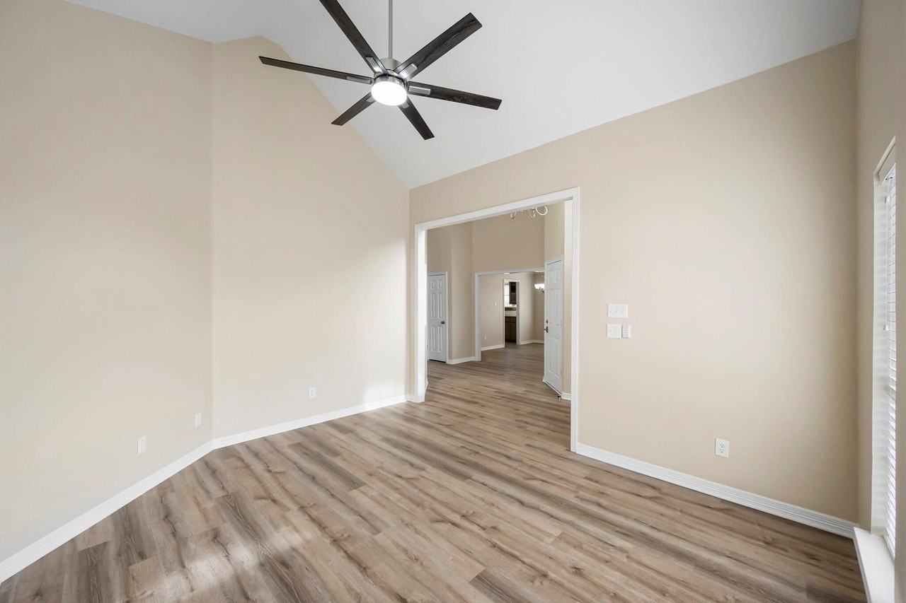 326 Saddle Tree Trl - Photo 5 of 36
