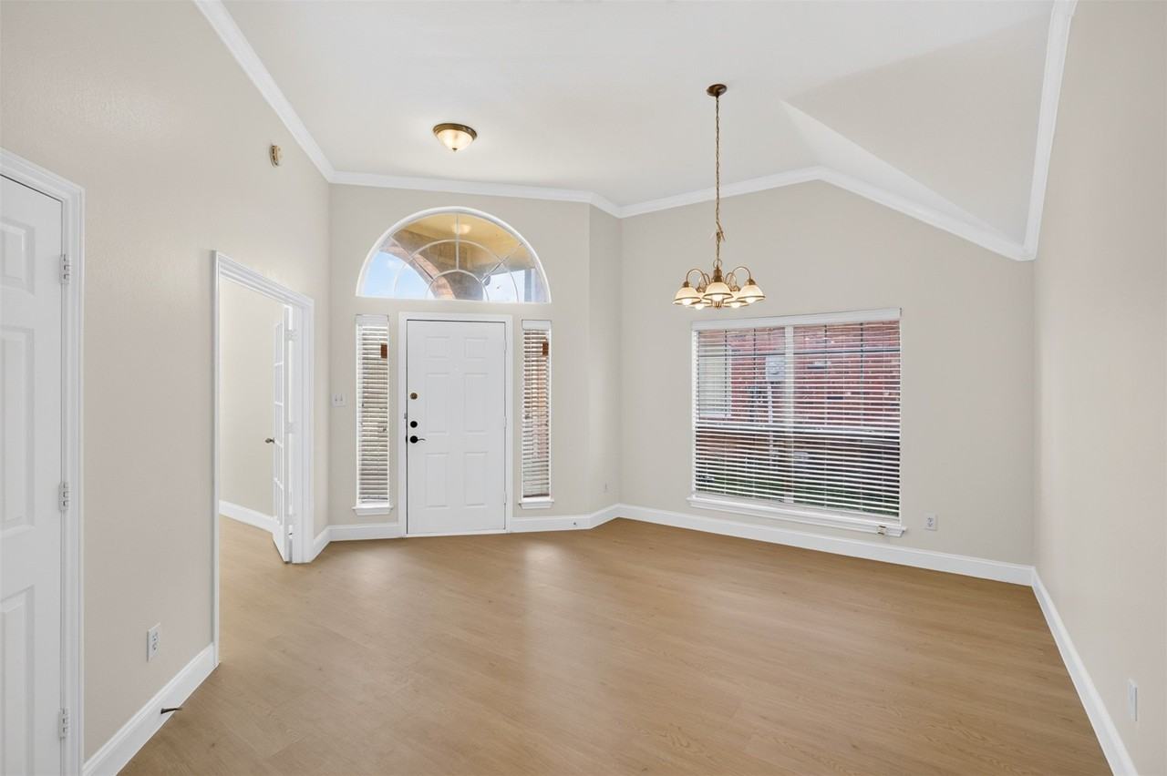 2513 Buttonwood Dr - Photo 5 of 28