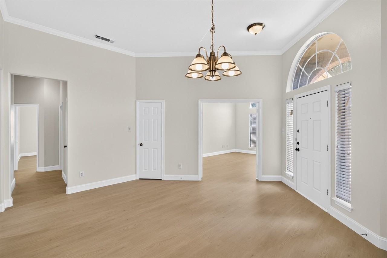 2513 Buttonwood Dr - Photo 6 of 28