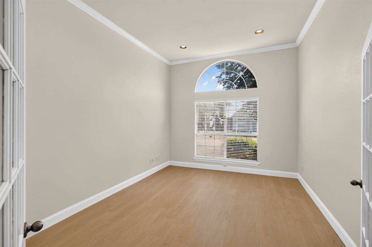 2513 Buttonwood Dr - Photo 7 of 28
