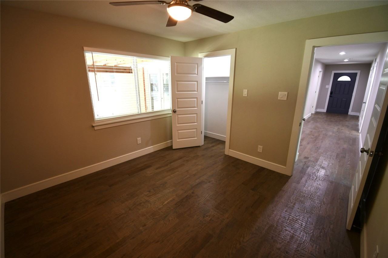 1015 Mitchell Rd - Photo 7 of 30