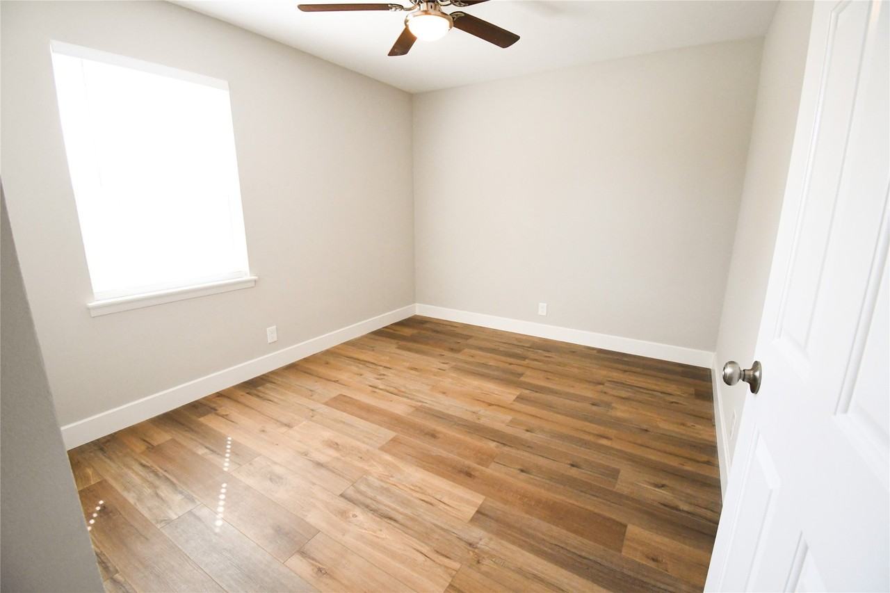 2805 Cornell Cir - Photo 7 of 19