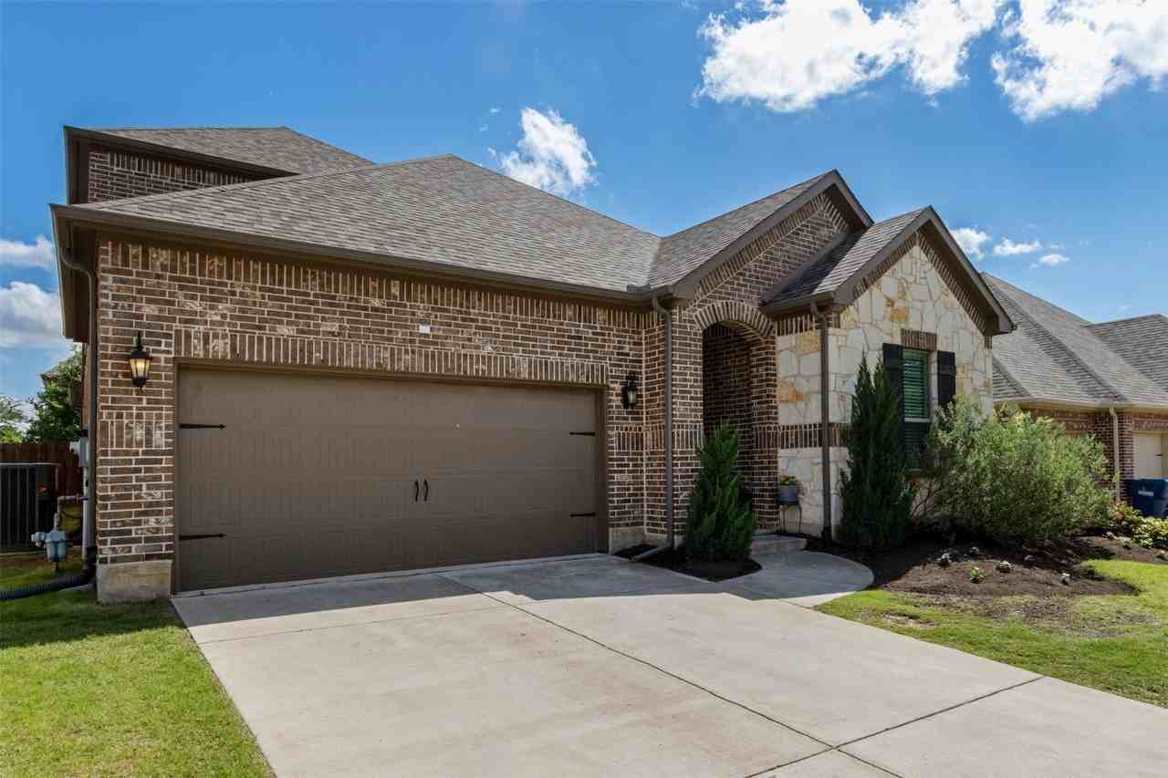 4129 Angelina Dr - Photo 3 of 34