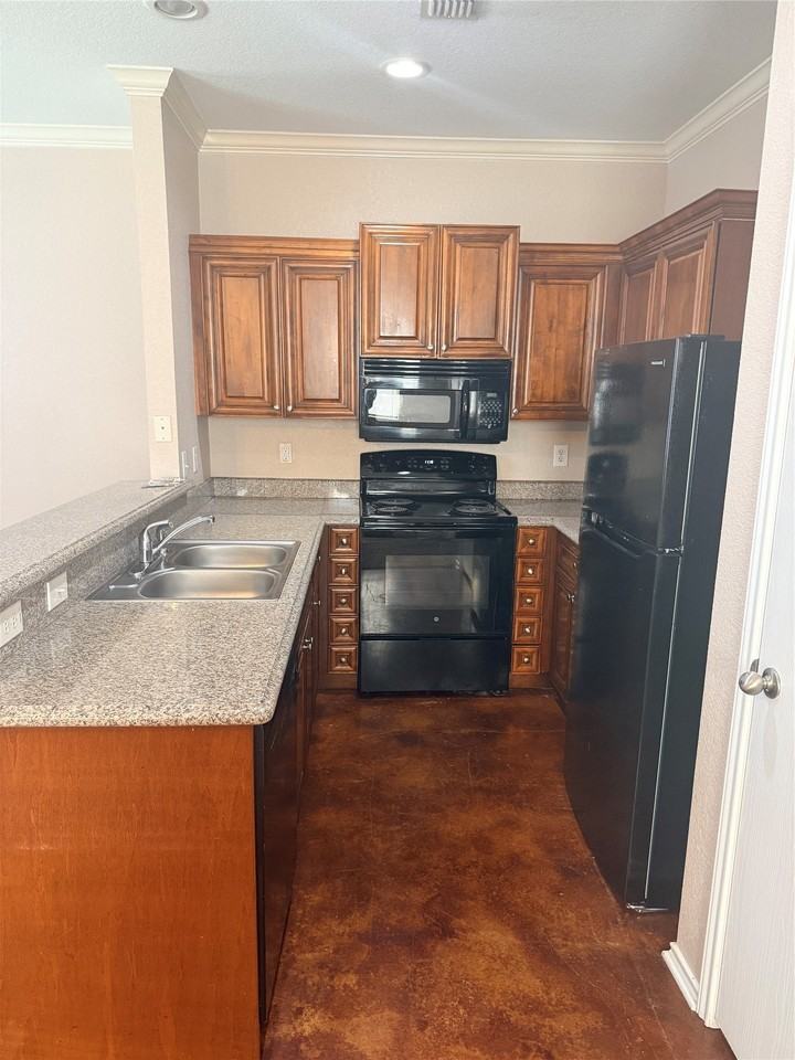 2318 Aldergate Dr - Photo 5 of 6