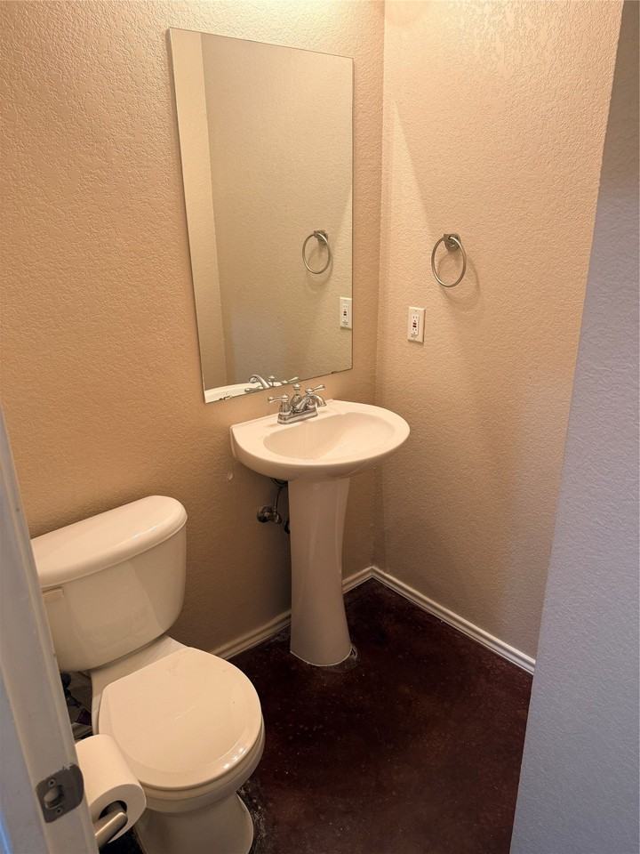 2318 Aldergate Dr - Photo 6 of 6