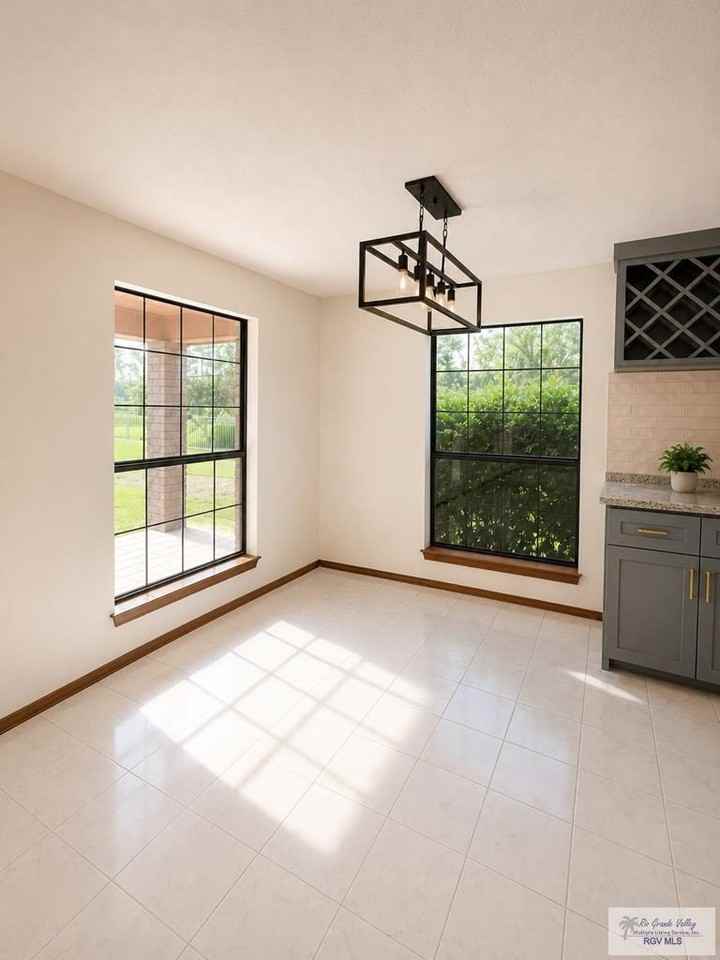 1205 Tesoro Ave - Photo 3 of 23