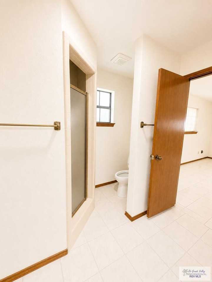 1205 Tesoro Ave - Photo 5 of 23