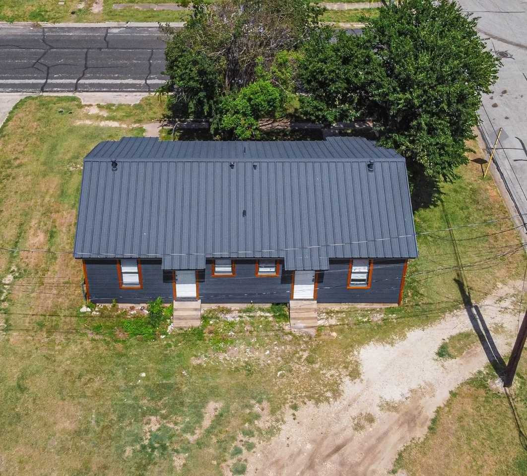 618 N 22nd St - Photo 4 of 13