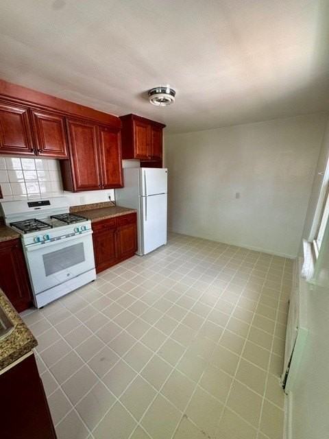 18 Tunis Ave #2 - Photo 3 of 11