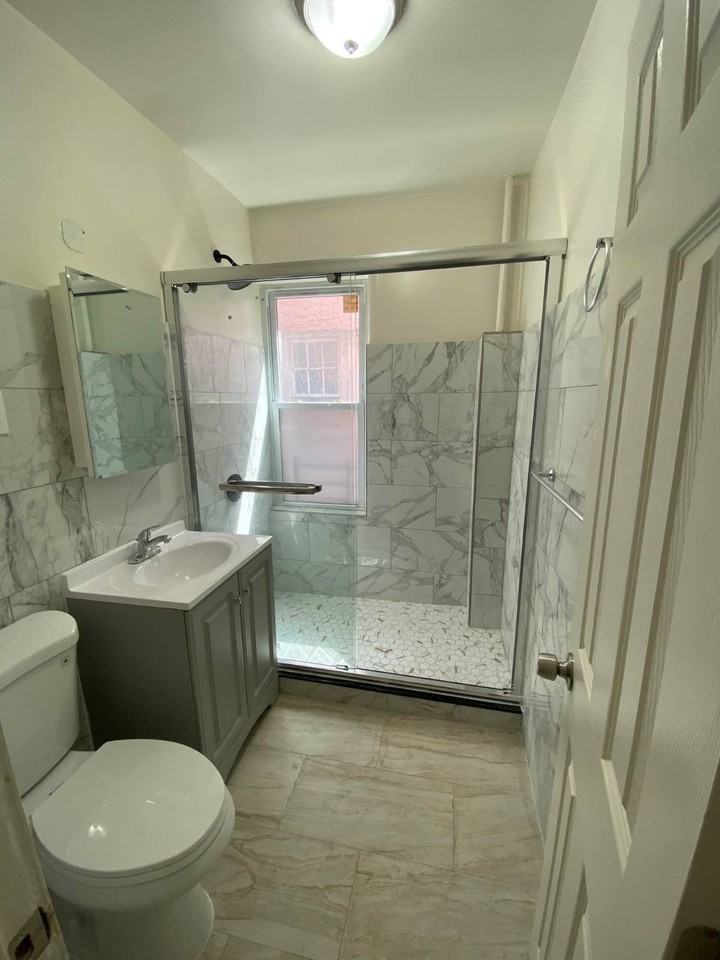 2222 Newbold Ave - Photo 2 of 6