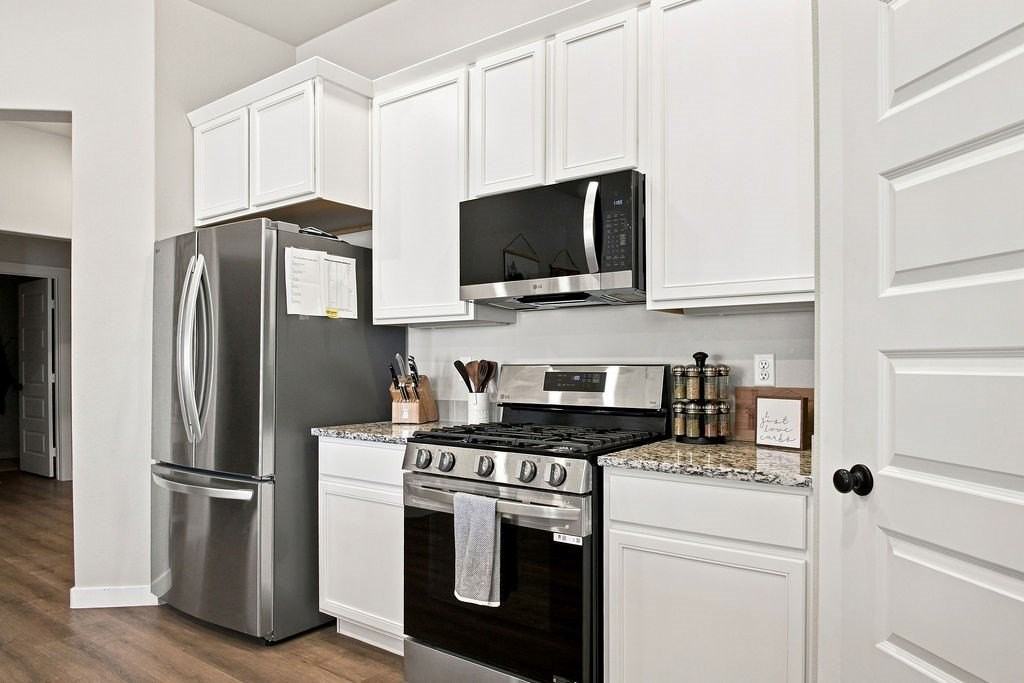 10401 Pronghorn Rd - Photo 5 of 25