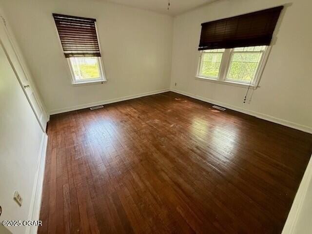 2631 E Vandalia St - Photo 7 of 9