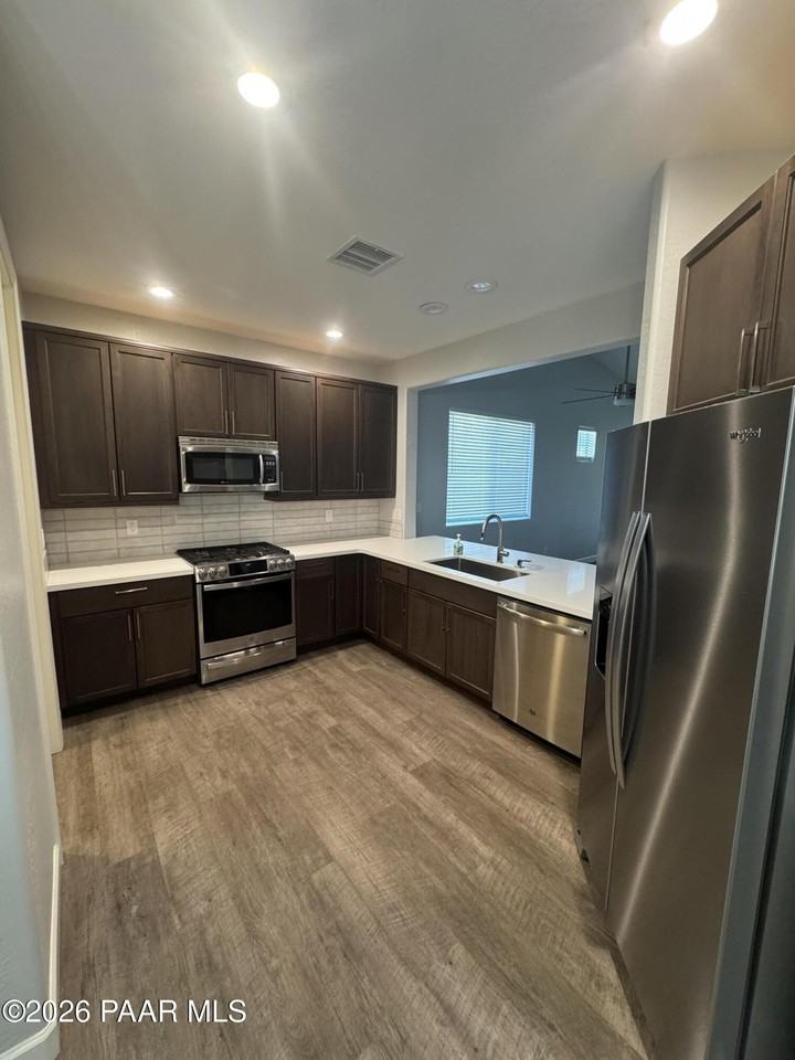 1237 Crown Ridge Dr - Photo 5 of 21
