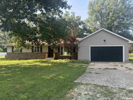 featured image of 13427 N Dover Ln