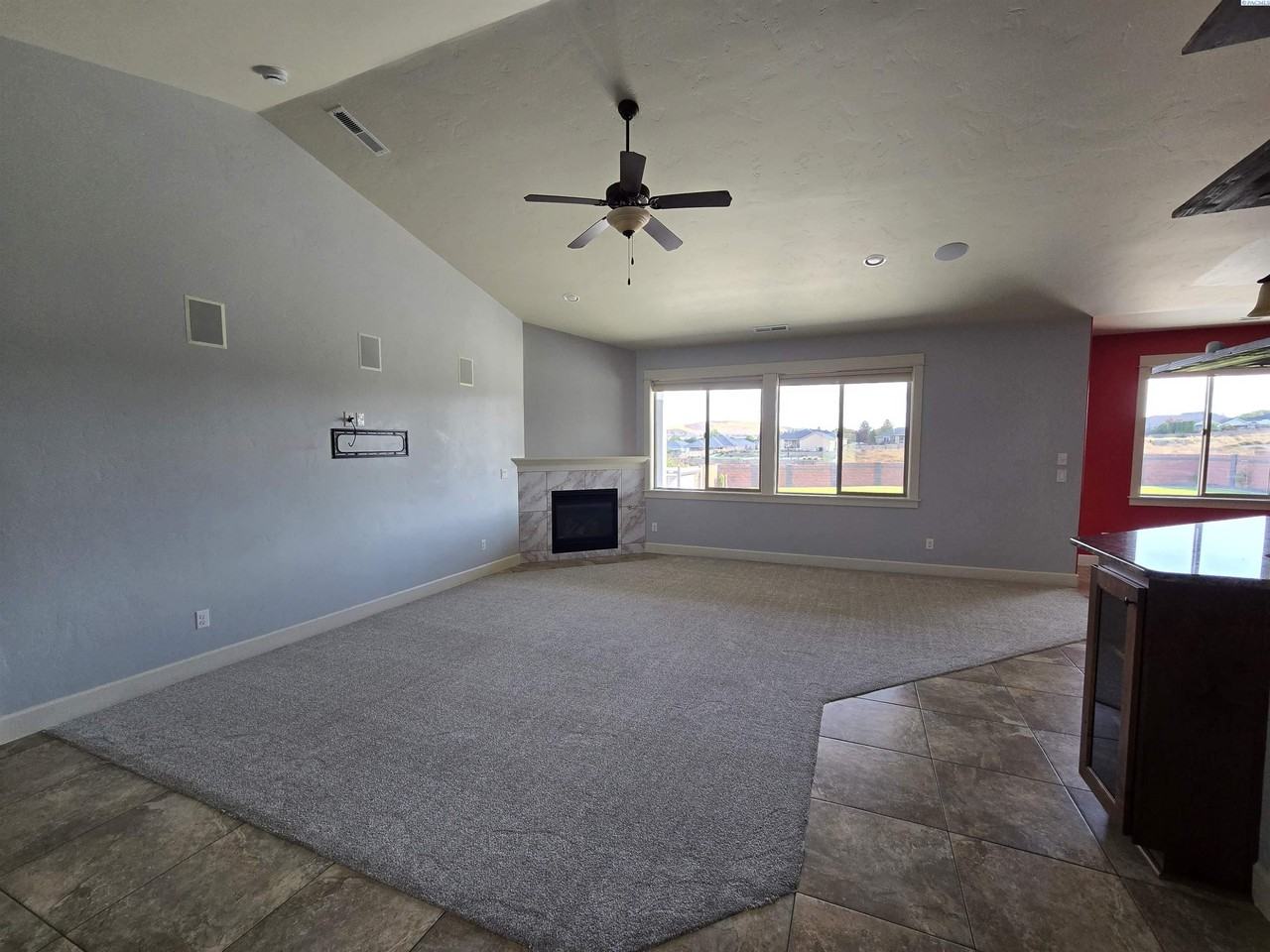 2914 Karlee Dr - Photo 5 of 42