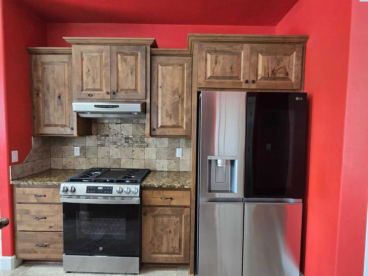 2914 Karlee Dr - Photo 5 of 32