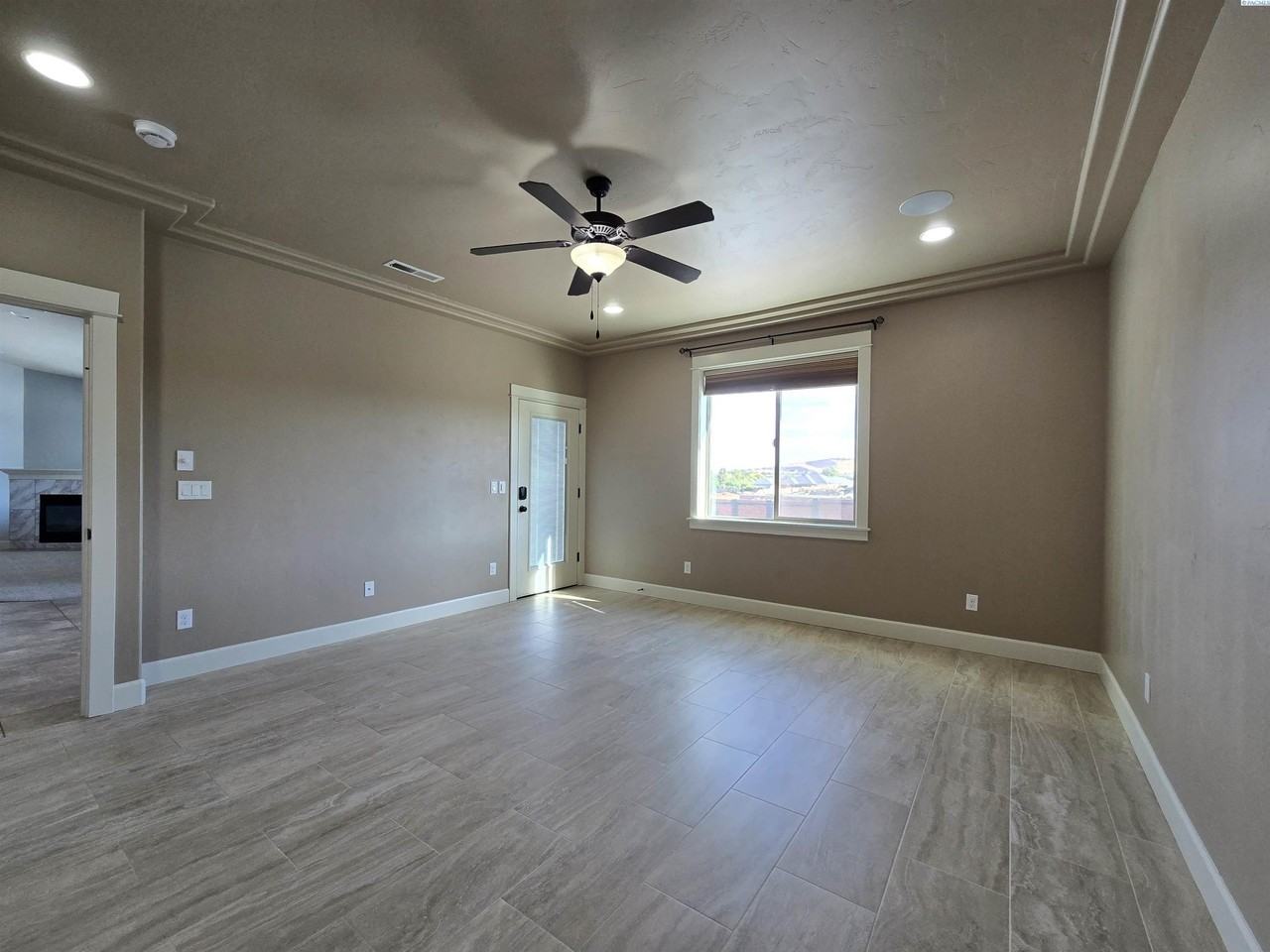 2914 Karlee Dr - Photo 7 of 32