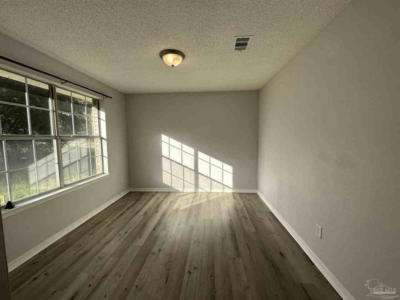 280 Bobwhite Dr - Photo 2 of 16