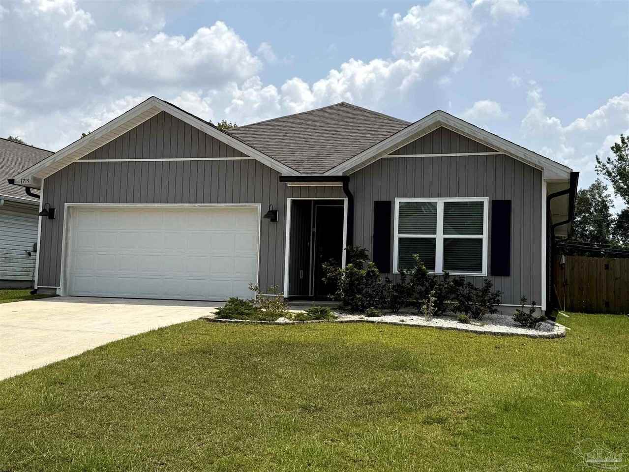 1719 Paisleigh Dr - Photo 2 of 32