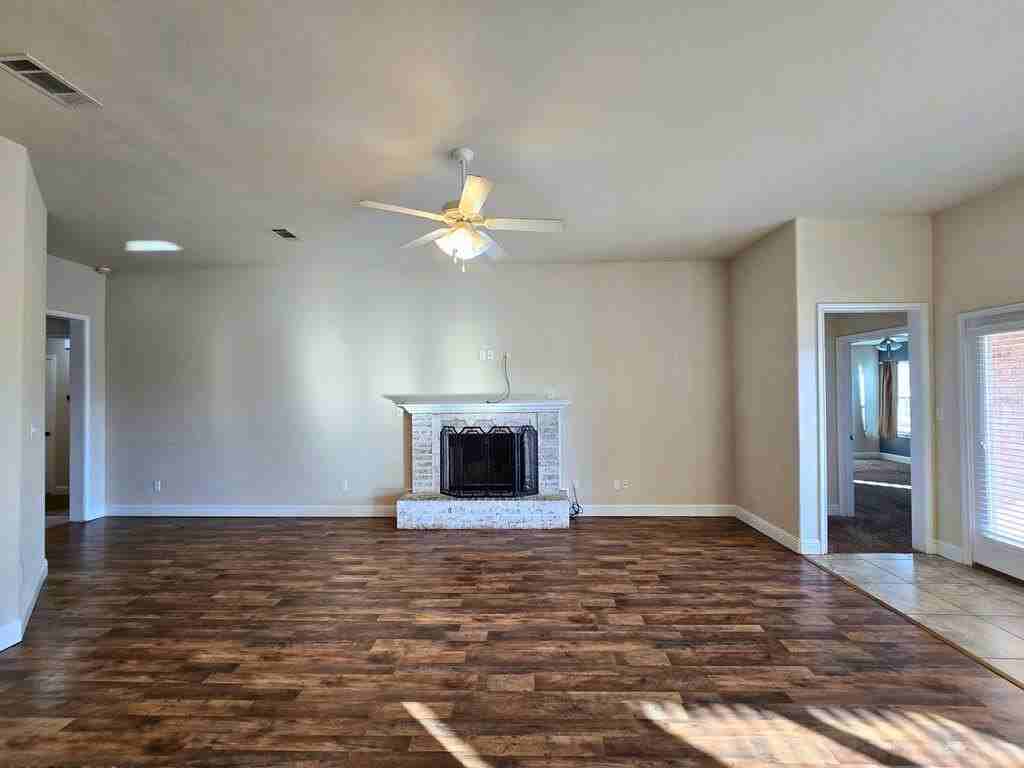 6006 Spahn St - Photo 3 of 25