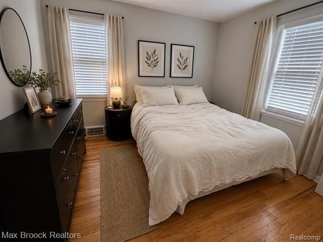 22406 Colony St - Photo 5 of 8